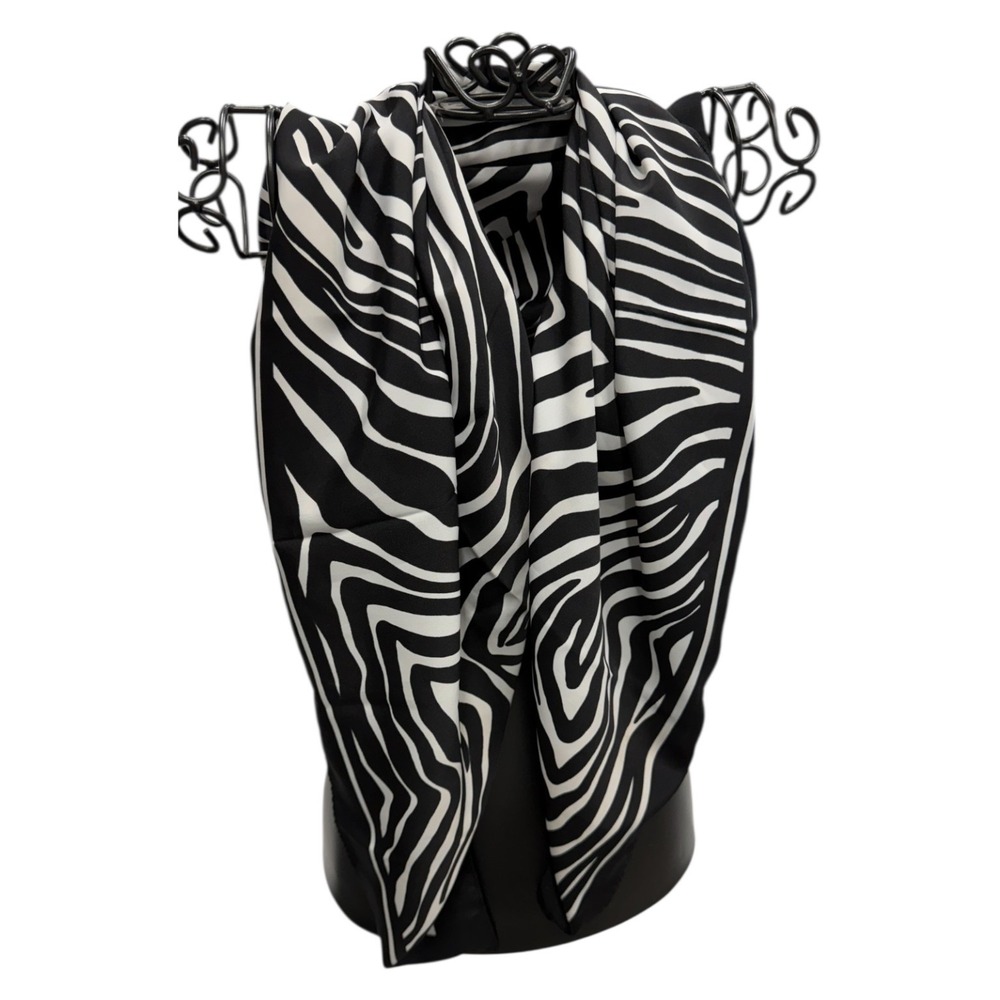 Avon 1988 Womens‎ Black White Zebra Print Scarf  Polyester 34 in